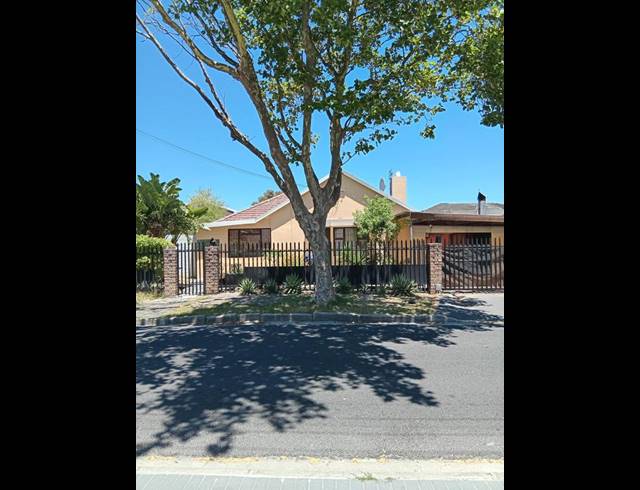 3 BEDROOM HOUSE FOR SALE IN KENWYN